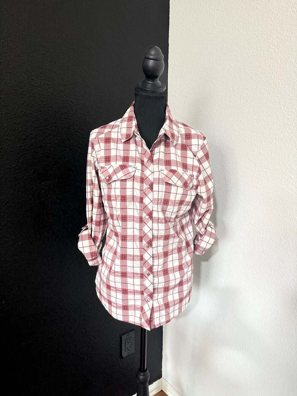 REI Plaid Button Down Shirt Size S Red White Long Sleeve